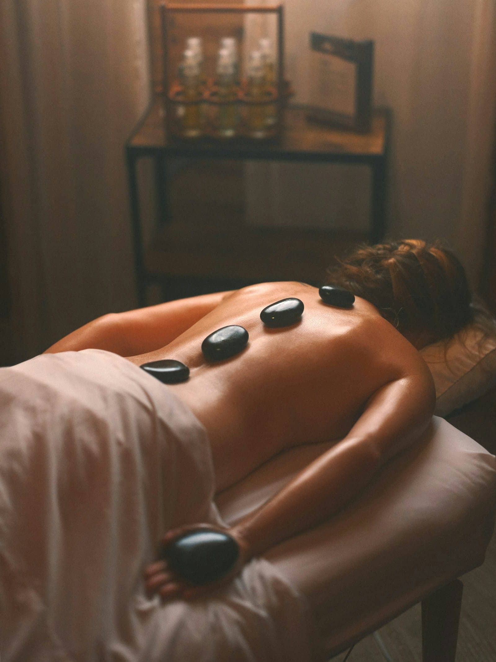 Spa hot-stone treatment